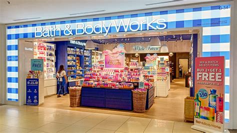 The Ultimate Guide to a Bath & Body Works Career: From Starting Salary to Corporate Success