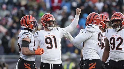 Decoding the Front Office: The Role and Salary of an NFL Salary Cap Manager