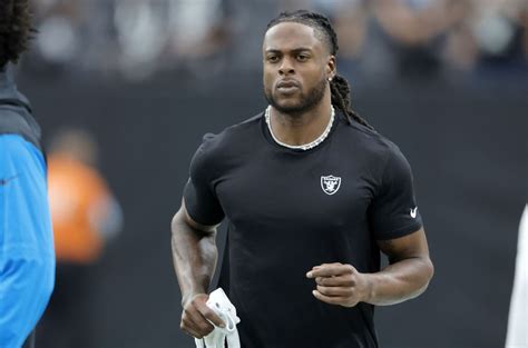 The Davante Adams Salary: A Deep Dive into a Professional Football Player's Earnings