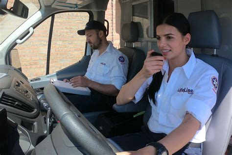 The Ultimate Guide to an EMT Salary in Chicago: Earnings, Career Path & Getting Hired