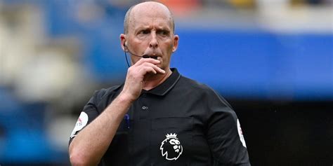 The Ultimate Guide to an EPL Referee Salary: Pay, Career Path, and How to Reach the Top