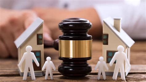 How Much Do Family Law Lawyers Make? A 2024 Salary Guide
