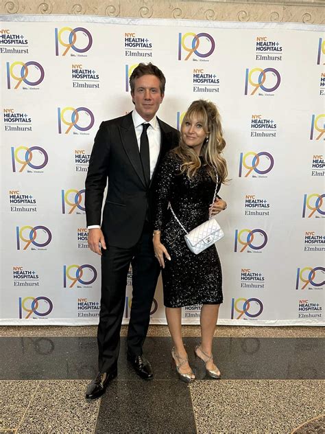 Decoding the News Anchor Salary: What Do Journalists Like Jeff Glor Earn?