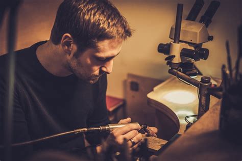 The Ultimate Guide to a Jewelry Maker Salary: From Apprentice to Master Artisan