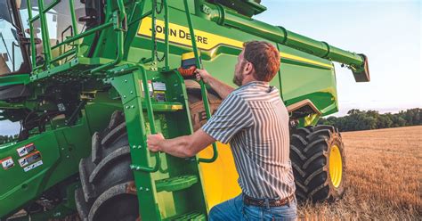 The Ultimate Guide to a John Deere Career: Salary, Job Security, and Navigating Layoffs