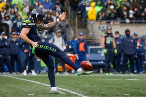 Unpacking the Earnings: A Deep Dive into NFL Punter Salaries