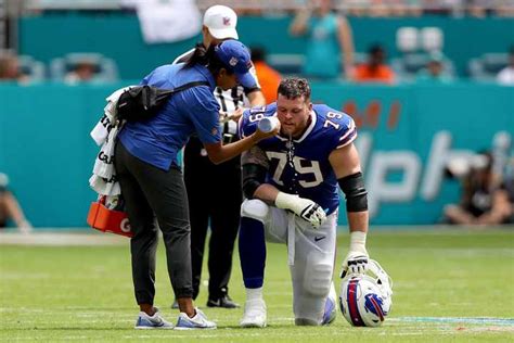 The Ultimate Guide to an NFL Waterboy Salary Per Month: A Realistic Career & Salary Guide