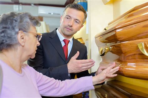 How Much Do Funeral Directors Make? A 2024 Salary Guide
