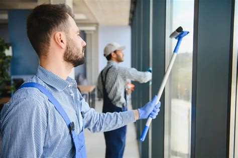 A Head for Heights and an Eye for Detail: Deconstructing the High-Rise Window Washer Salary