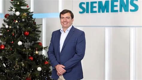 Decoding CEO Compensation: A Deep Dive into the Siemens CEO Salary and Executive Pay