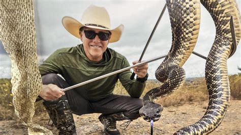 Uncoiling the Truth: An In-Depth Guide to the Snake Wrangler Salary and Career Path