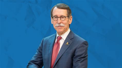 A Data-Driven Look at St. Jude Executive Salaries in 2024