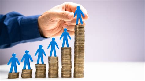 Average Colloior Company Associate Salary: A Deep Dive