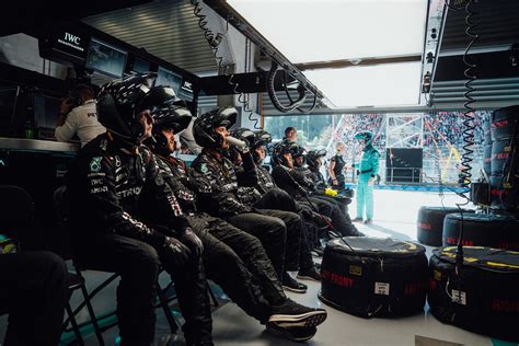 Average F1 Engineer Salary