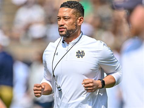 Average Notre Dame Football Coach Salary