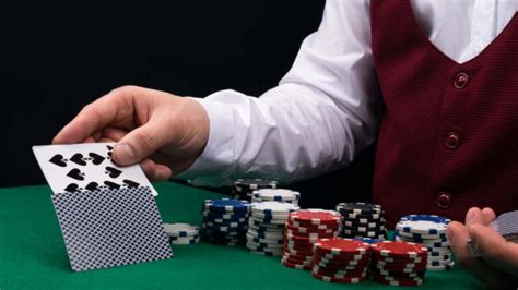 Average Poker Dealer Salary