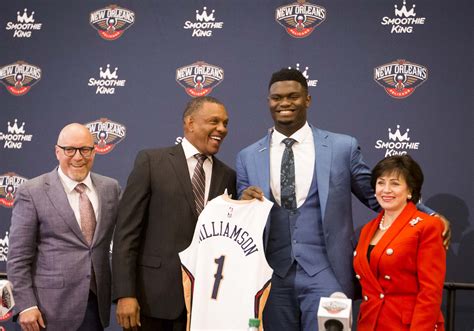 Estimated Salary for an NBA General Manager