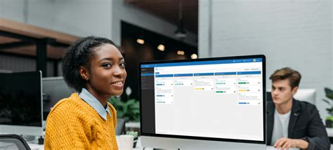 Key Factors That Influence a Service Desk Analyst Salary