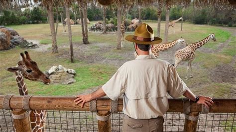 Key Factors That Influence a Zookeeper's Salary
