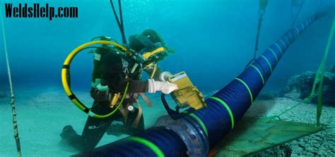 Key Factors That Influence an Underwater Welder's Salary