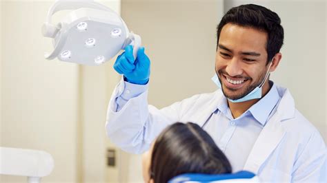 Key Factors That Influence Your Texas Dental Salary