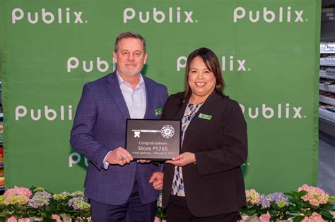Publix Store Manager Salary: A Deep Dive