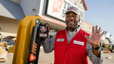 What Are the Career Paths at Tractor Supply?