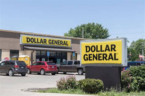 What Are the Common Roles at Dollar General?