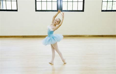 What Does a Ballet Dancer Do?