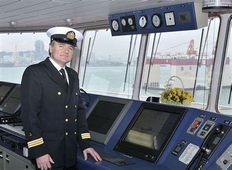 What Does a Cargo Ship Captain Do?