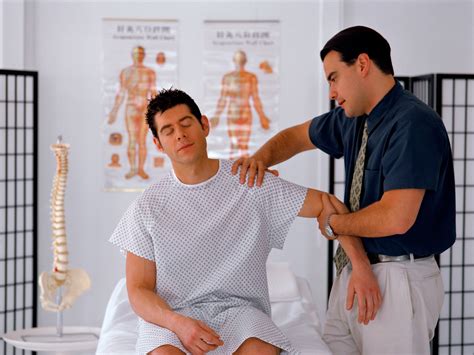 What Does a Chiropractor Do?