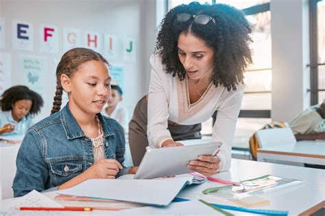 What Does a Classroom Assistant Do?