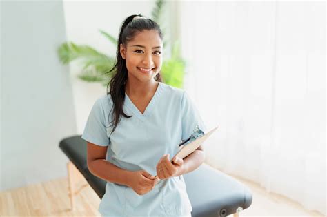 What Does a Clinical Therapist Do?
