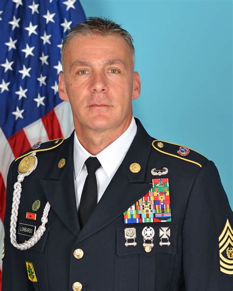 What Does a Command Sergeant Major Do?