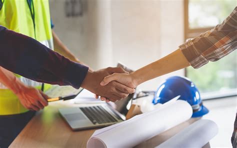 What Does a Contractor Do?