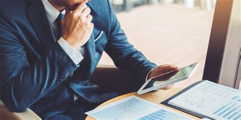 What Does a Corporate Banker Do?