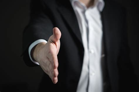 What Does a Corporate Litigator Do?