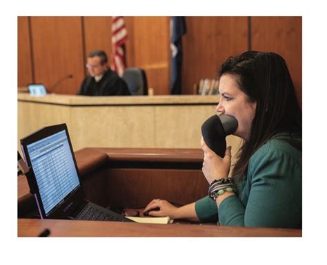What Does a Court Stenographer Do?