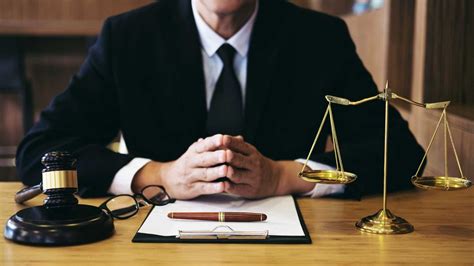 What Does a Criminal Justice Lawyer Do?