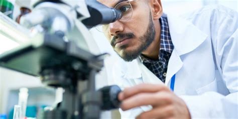 What Does a Cytotechnologist Do?