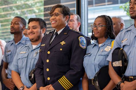 What Does a DC Police Officer Do?