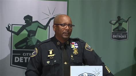 What Does a Detroit Police Officer Do?