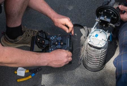 What Does a Fiber Splicer Do?