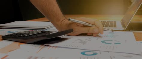 What Does a Financial Accountant Do?