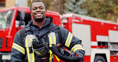 What Does a Fireman Paramedic Do?