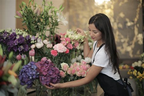 What Does a Floral Designer Do?