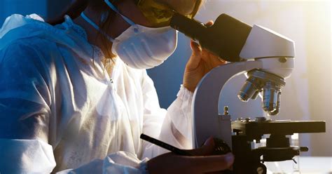 What Does a Forensic Technician Do?