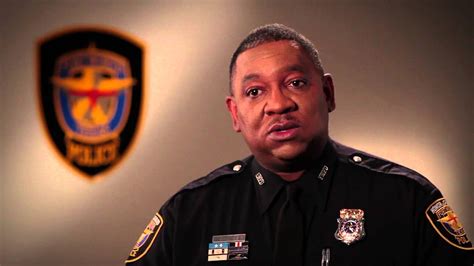 What Does a Fort Worth Police Officer Do?
