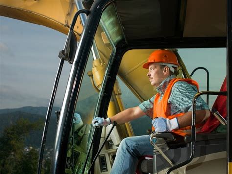 What Does a Heavy Equipment Operator Do?