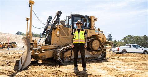 What Does a Heavy Machinery Operator Do?